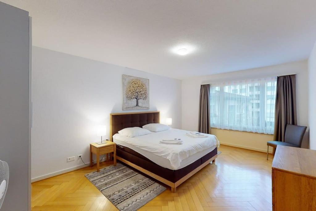 Bright 1 Bedroom Flat In The City Centre Цюрих Екстериор снимка